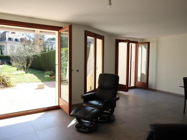 Villa with 7 rooms for rent in BELLEVUE 234 m² | dreamo. Ch