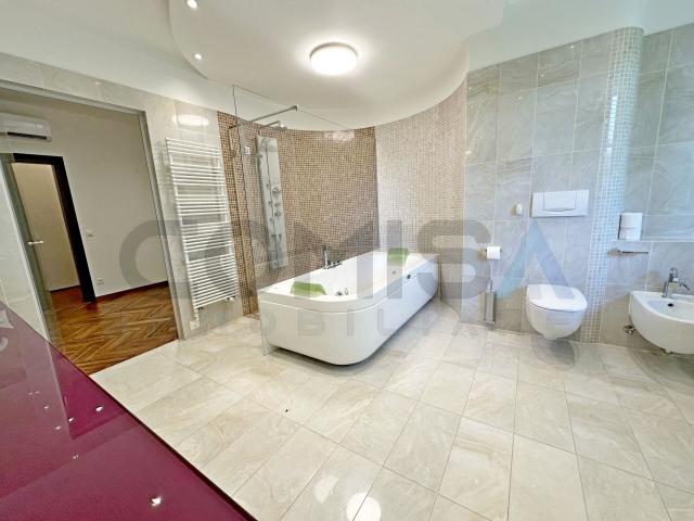 Villa with 7 rooms on sale in Via 500 m² | dreamo. Ch