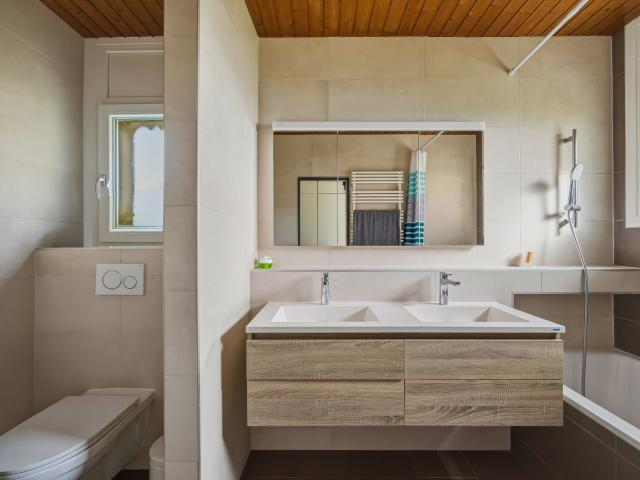 Villa with 7 rooms on sale in Villa de caractère dans un quartier recherché 242 m² | dreamo. Ch