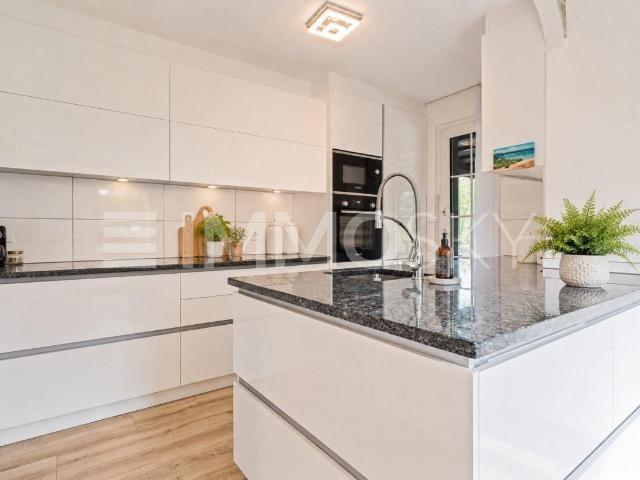 Villa with 7 rooms on sale in Cugy VD 190 m² | dreamo. Ch