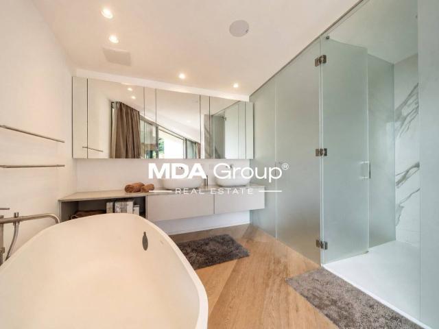 Villa with 7 rooms on sale in Lugano 480 m² | dreamo. Ch