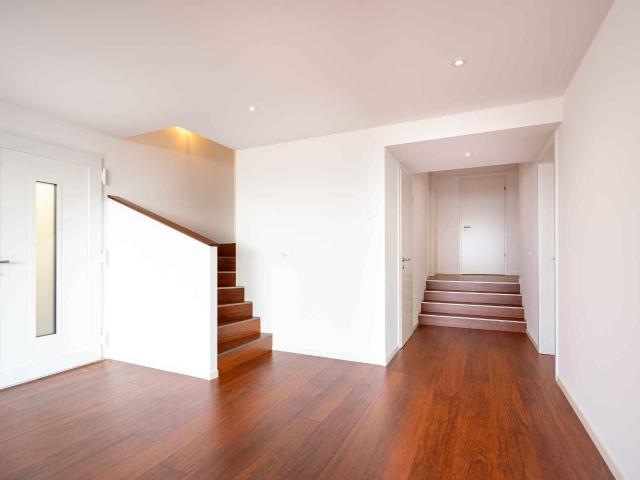 Villa with 8.5 rooms on sale in Cully 290 m² | dreamo. Ch