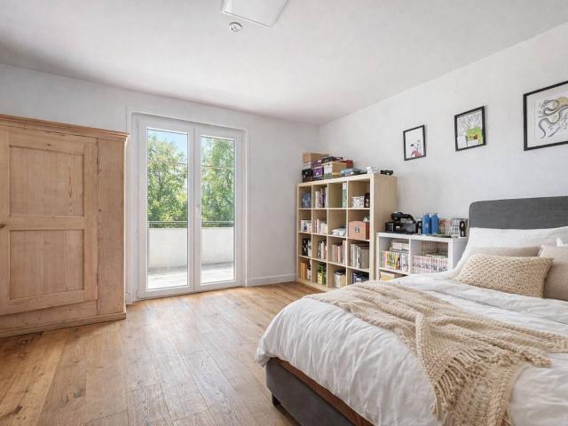 Villa with 8.5 rooms on sale in Froideville 260 m² | dreamo. Ch