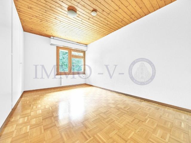 Villa with 8 rooms for rent in Crans près Céligny | dreamo. Ch