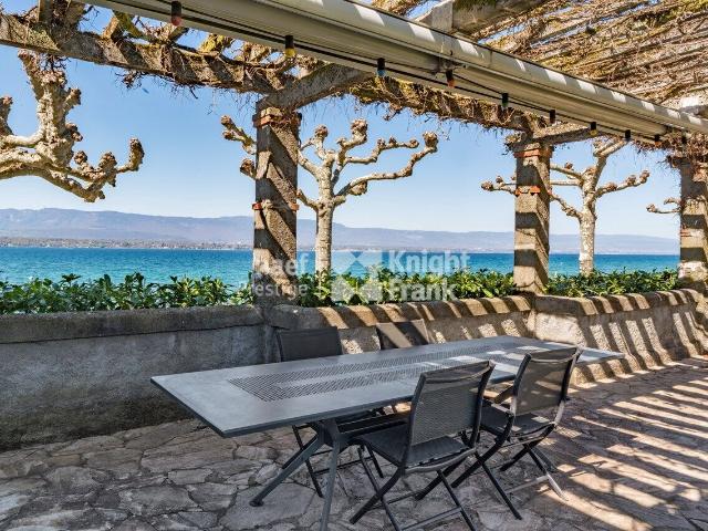 Villa with 8 rooms on sale in Collonge Bellerive 280 m² | dreamo. Ch