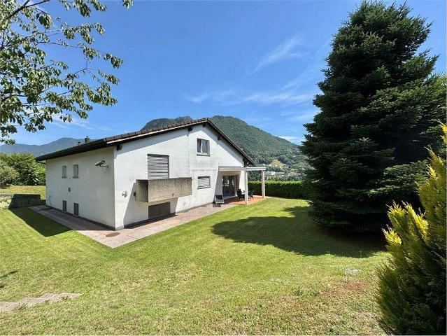 Villa with 9.5 rooms on sale in Gentilino 213 m² | dreamo. Ch