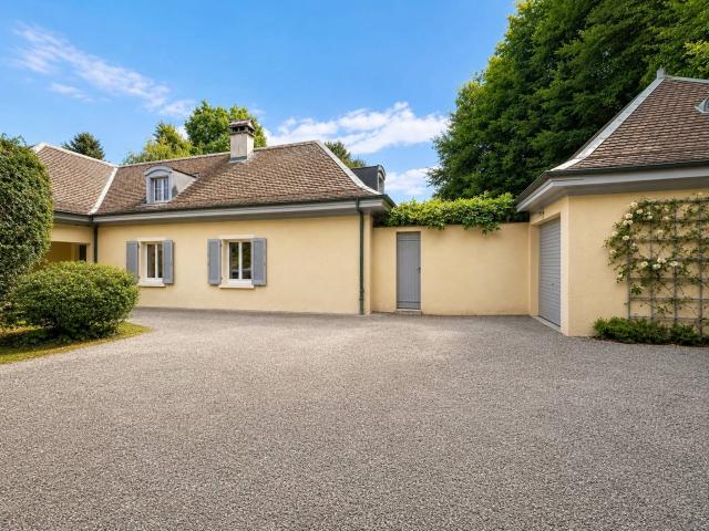 Villa with 9.5 rooms on sale in Lausanne 571 m² | dreamo. Ch