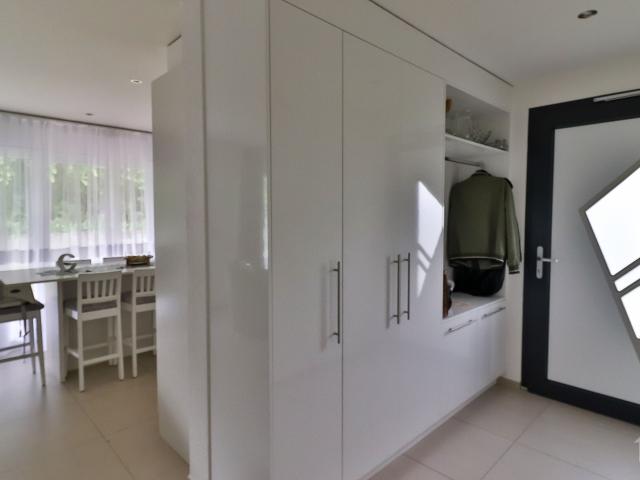 Villa with 9 rooms on sale in Charrat 270 m² | dreamo. Ch