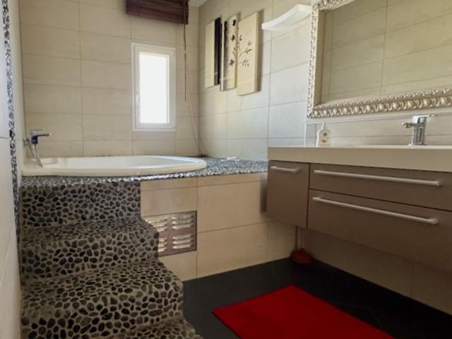 Villa with 9 rooms on sale in Les Hauts Geneveys 274 m² | dreamo. Ch