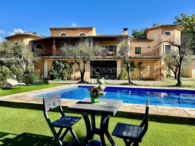 Villa à vendre sur Saint Cézaire Sur Siagne