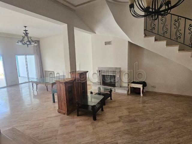 Villa a ala location vide a ain Diab 38000dh