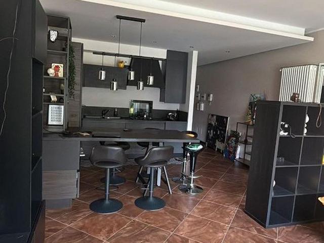 Villa a Como città con giardino privato
