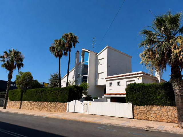 Villa a la venta en el corazón de Peñiscola, Castellón, Spain
