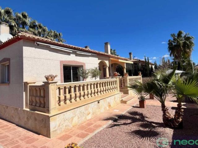 VILLA a la VENTA en FONDON DE LES NEUS