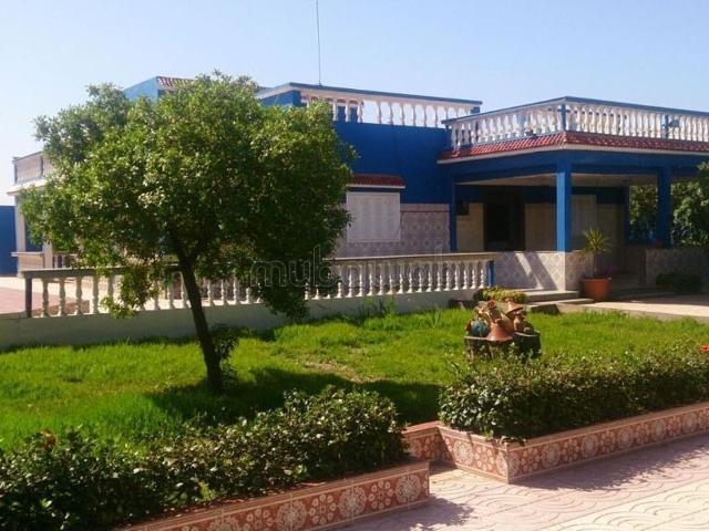 Villa à l'achat à Sidi Rahal. 4 belles chambres. Bien meublé