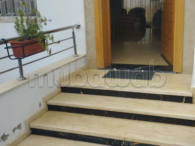 Villa à Louer Meublé 4 chambre 3 niveaux