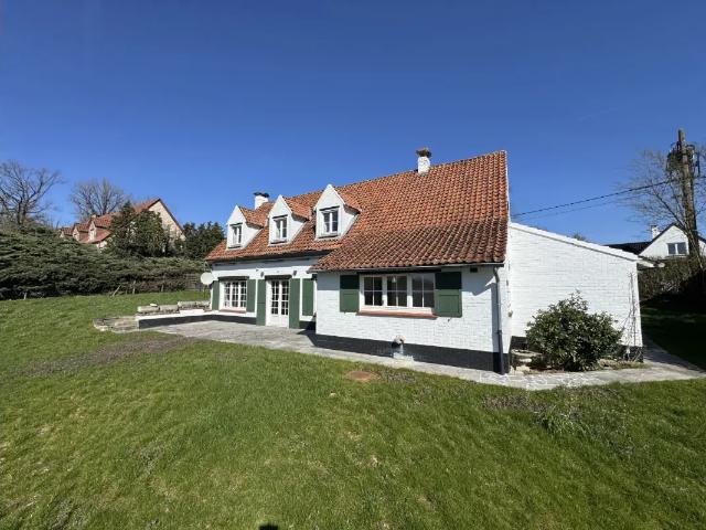 Villa à louer avec garage et terrasse, Lasne