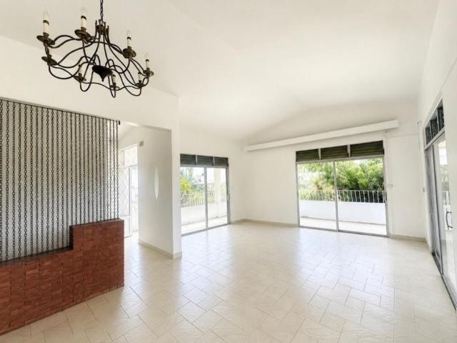 VILLA A LOUER A BALATA