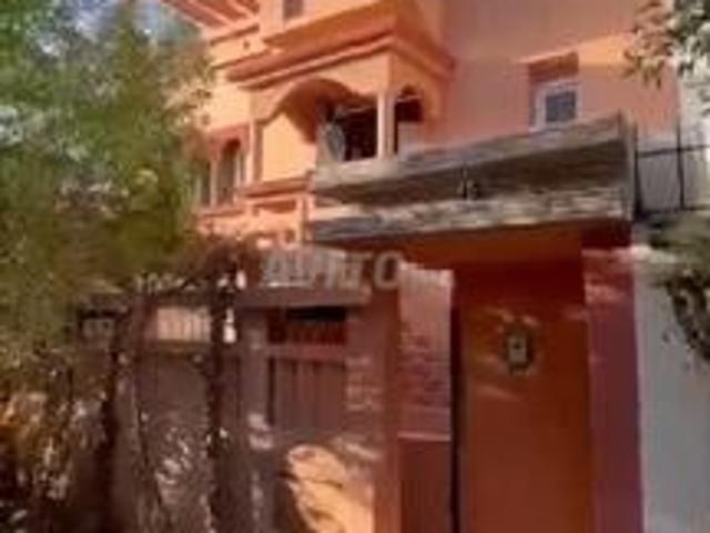 Villa à louer, premier et deuxième étage