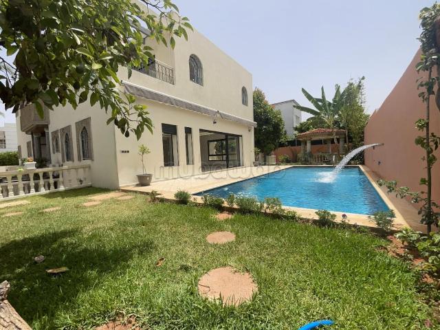 Villa à louer sur Hay Riad