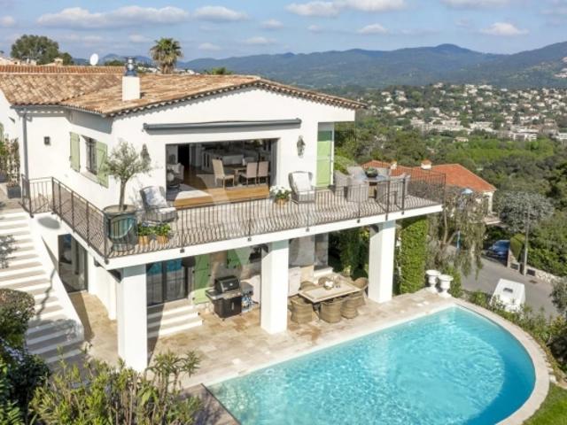 Villa à pied des plages avec une vue mer féérique