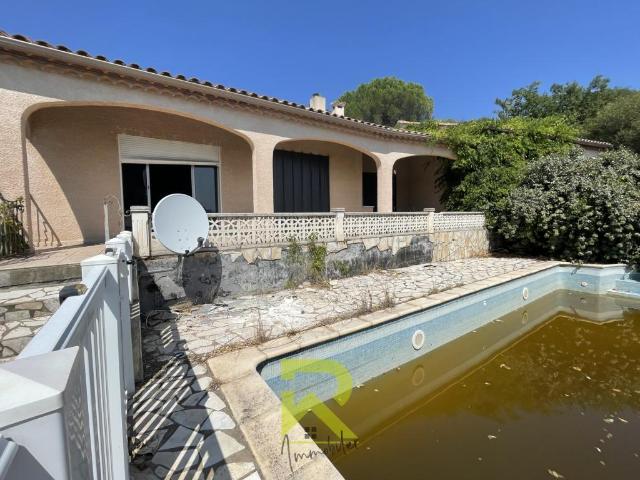 VILLA A RENOVER
