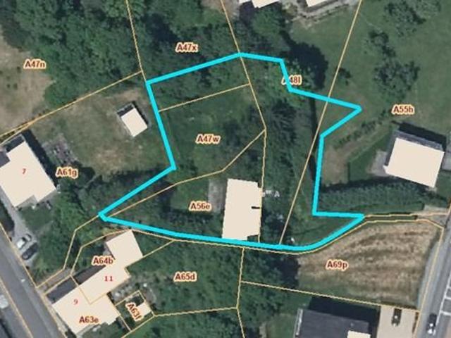 Villa à rénover ou rebâtir, au calme, en retrait de voirie