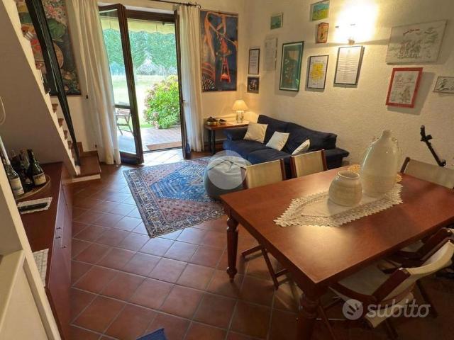 VILLA A SCHIERA A CHERASCO