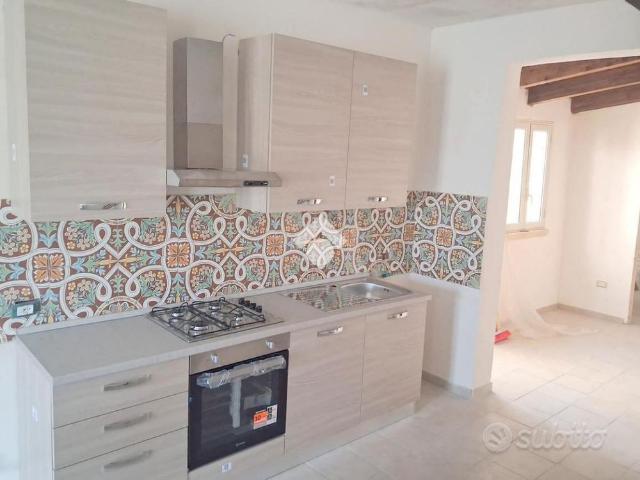 VILLA A SCHIERA A MONREALE