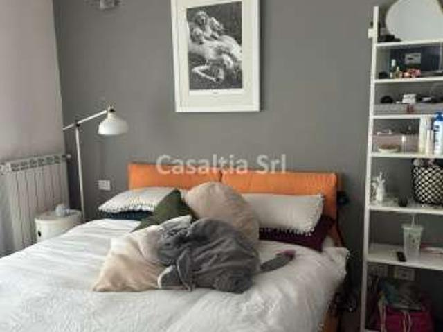 Villa a schiera arredata con terrazzo