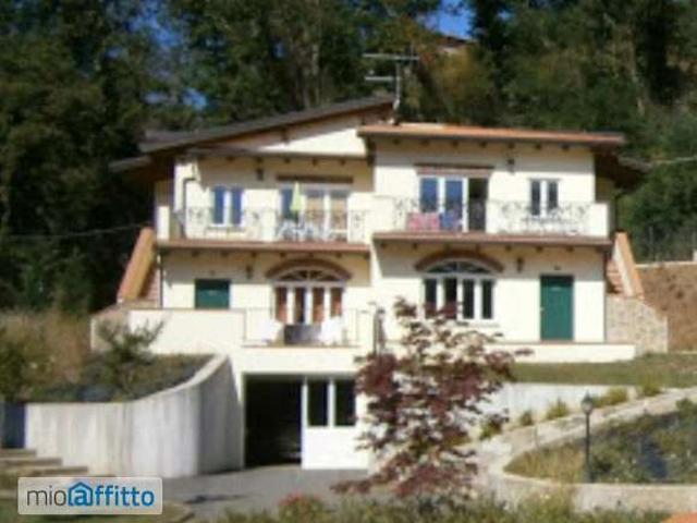 Villa a schiera arredata Bagnone