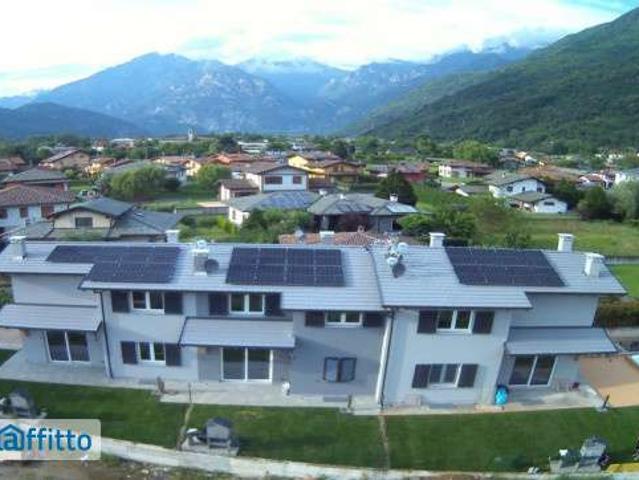 Villa a schiera arredata Dubino