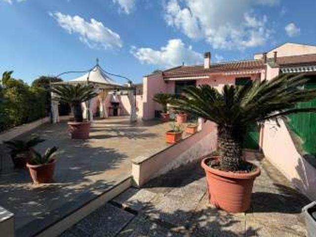 Villa a schiera arredata Fondi