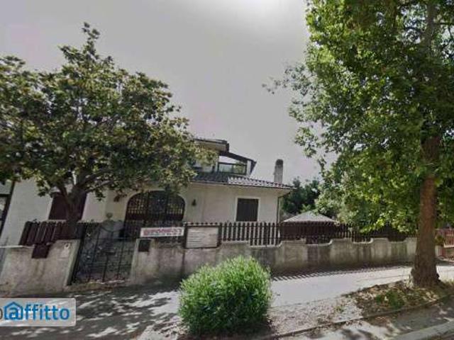 Villa a schiera arredata Latina
