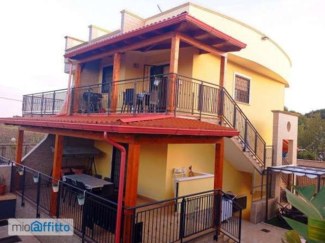 Villa a schiera arredata Pulsano