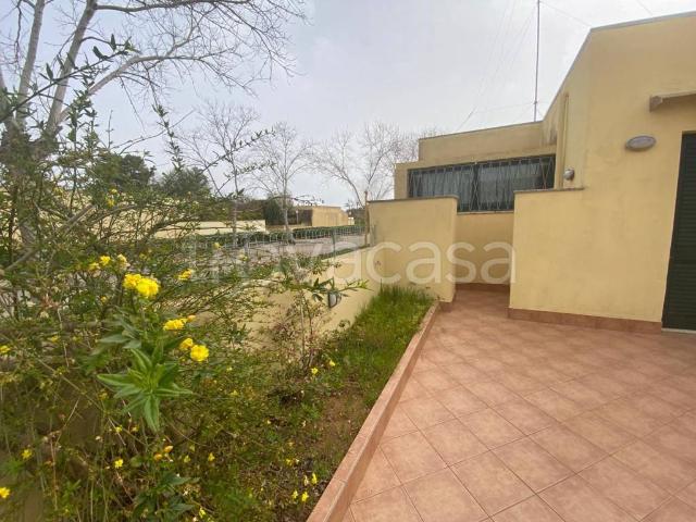 Villa a Schiera in affitto a Melendugno viale delle Stelle, arredato, giardino privato, lavatrice TrovaCasa