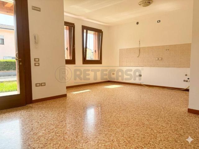 Villa a Schiera in affitto a Bolzano Vicentino via Don San Oliviero, 1, non arredato/vuoto, giardino privato, terrazzo TrovaCasa