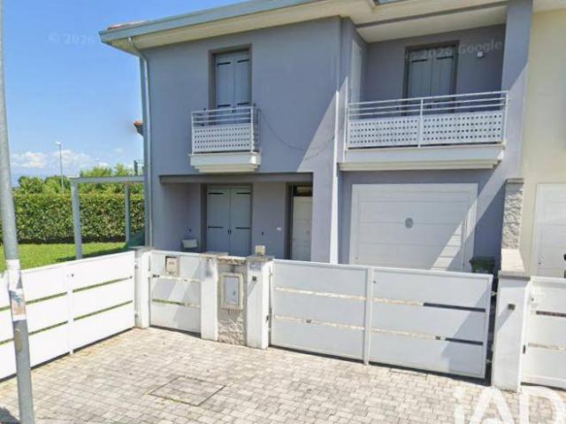 Villa a Schiera in affitto a Camisano Vicentino via Stadio, giardino privato, box, terrazzo TrovaCasa