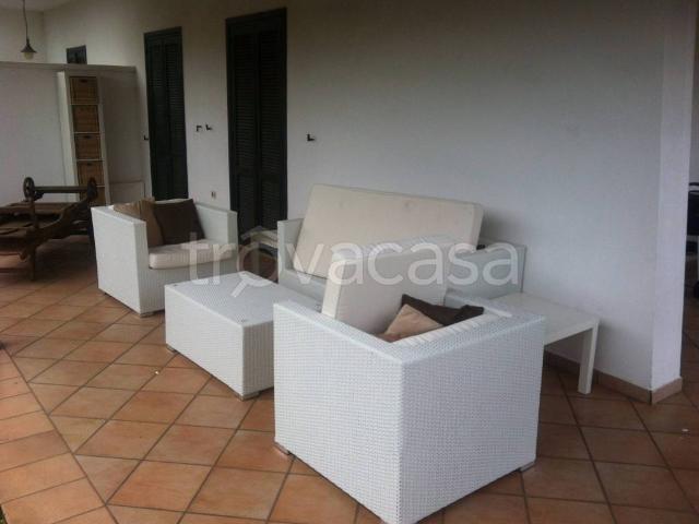 Villa a Schiera in affitto a Carovigno contrada Taverna Nova, arredato, giardino privato, piscina TrovaCasa