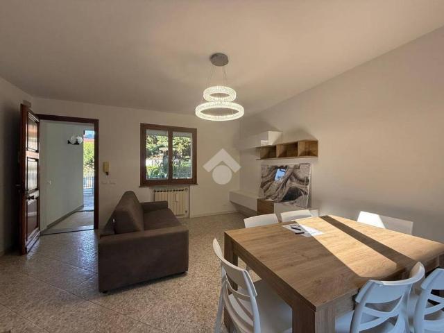 Villa a Schiera in affitto a Cervia via Val di Fassa, 1, arredato, giardino privato, posto auto TrovaCasa