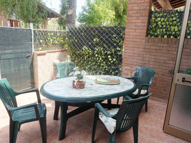 Villa a Schiera in affitto a Comacchio viale Isole Figi, 3/2, arredato, giardino privato, lavatrice TrovaCasa