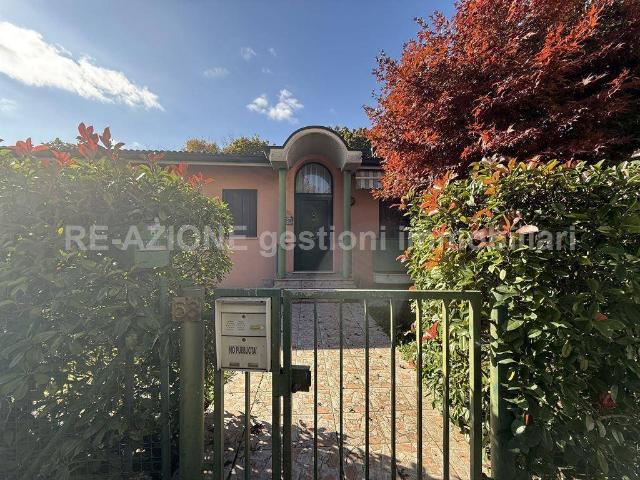 Villa a Schiera in affitto a Costabissara via Gioberti, arredato, giardino privato, box TrovaCasa