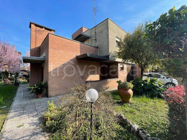 Villa a Schiera in affitto a Crevalcore, giardino privato, terrazzo, parzialmente arredato TrovaCasa