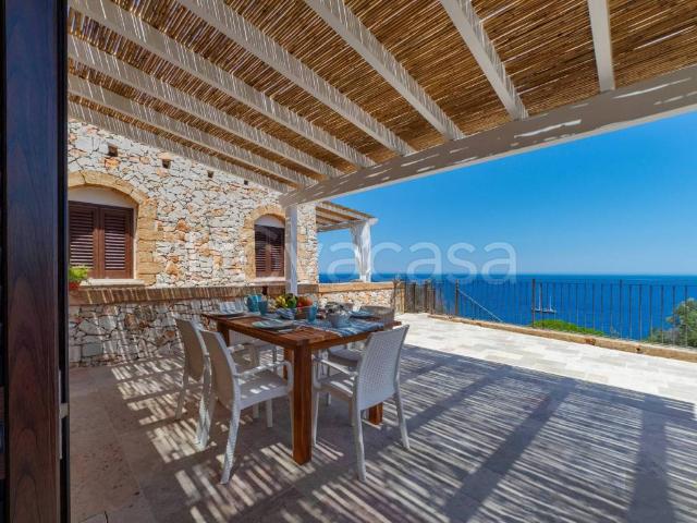 Villa a Schiera in affitto a Gagliano del Capo sp358, arredato, posto auto, terrazzo TrovaCasa