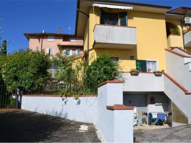 Villa a Schiera in affitto a Lucignano, giardino, box, terrazzo TrovaCasa
