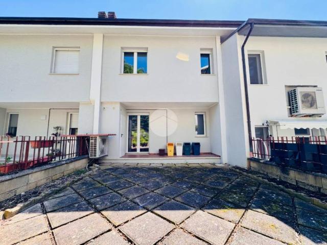 Villa a Schiera in affitto a L'Aquila via acciano, 10, arredato, giardino privato, terrazzo TrovaCasa