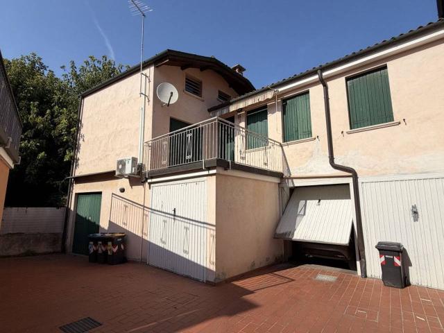 Villa a schiera in affitto a Padova