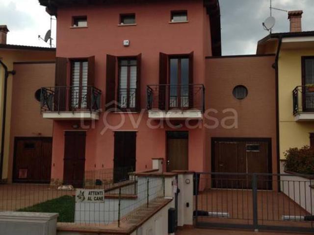Villa a schiera in affitto a Porto Mantovano, Sant'antonio