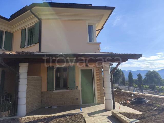 Villa a Schiera in affitto a Provaglio d'Iseo via monsignor daffini, giardino privato, terrazzo, parzialmente arredato TrovaCasa