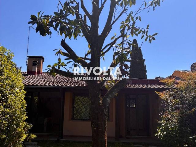 Villa a Schiera in affitto a Roma strada a, giardino privato, posto auto, terrazzo TrovaCasa